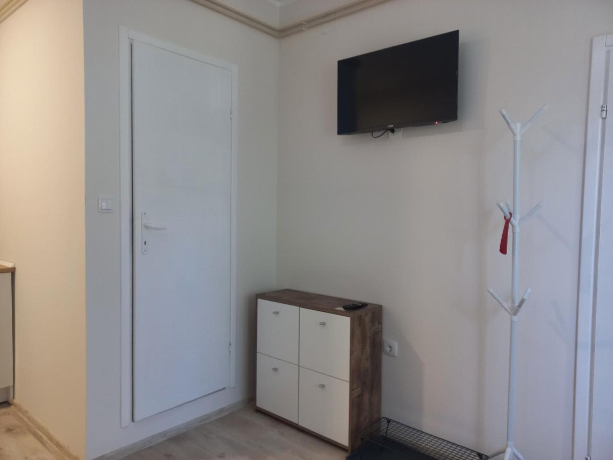 Kod Velikih Tuja Apartment Melenci Luaran gambar